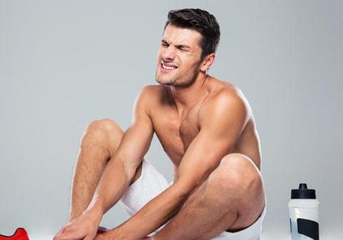 脚崴了是热敷还是冷敷（脚崴了是热敷还是冷敷比较好）-九图集