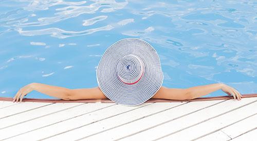 三伏天可以游泳吗(没到三伏天可以游泳吗)