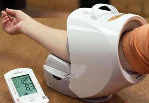 高血压吃什么好（高血压吃什么好降压食物一览表）-九图集