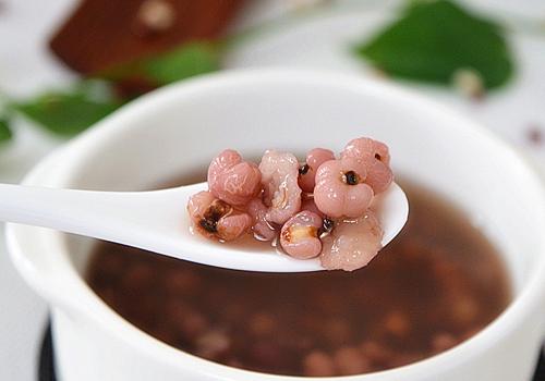 红豆薏米粥为什么不粘 红豆薏米糊是跟粥一样的功效吗?-九图集