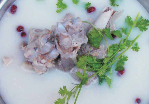 老年人骨质疏松吃什么好（老年人骨质疏松吃什么好补钙）