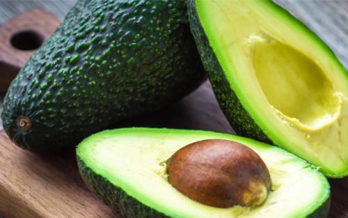 牛油果是怎么吃的（牛油果是怎么吃的直接吃还是怎么样放饮酒才能吃）-九图集