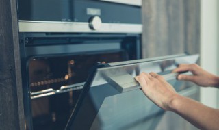 用烤箱烤鸡翅要多长时间吗(用烤箱烤鸡翅需要多长时间?)-九图集