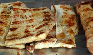 千层饼的制作过程 千层饼的制作过程深圳宝安那里有好玩的地方-九图集