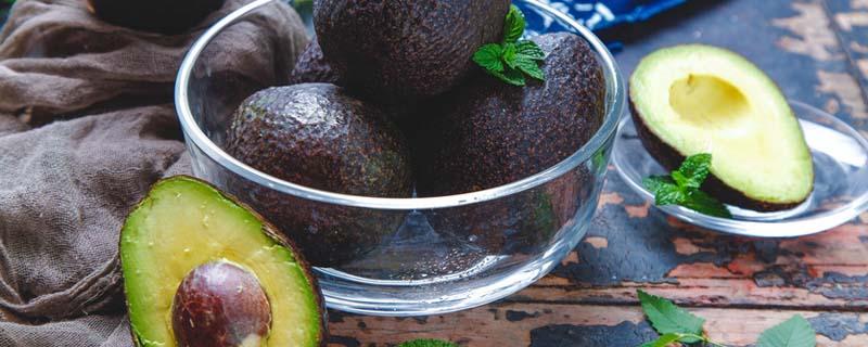 牛油果打碎为什么发苦(牛油果打碎为什么发苦呢)-九图集