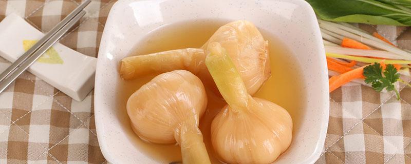 糖醋蒜放花椒大料吗 糖醋蒜放酒好吃吗-九图集