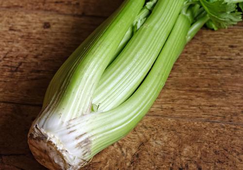 芹菜汁怎么喝降血压 芹菜汁怎么喝降血压最好