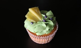 如何做超级简单的微波炉纸杯蛋糕（如何做超级简单的微波炉纸杯蛋糕做法）-九图集