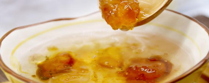 桃胶燕窝可以一起炖吗 燕窝能跟桃胶一起炖吗