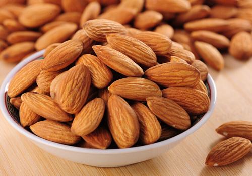 晚上吃什么有助睡眠（晚上吃什么有助睡眠?）-九图集