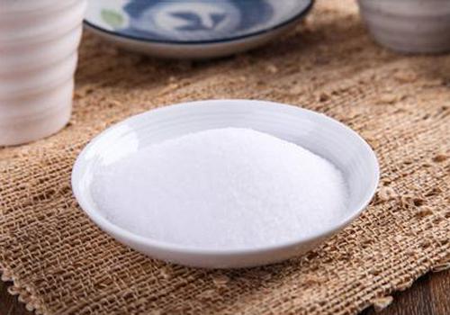 高血压早上能喝盐水吗（高血压患者早上起来可以喝盐水吗?）