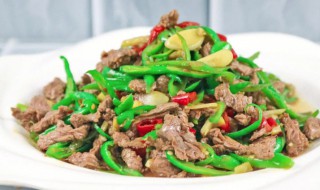 青椒菠萝炒牛肉的做法（菠萝炒牛肉的做法最正宗的做法）-九图集