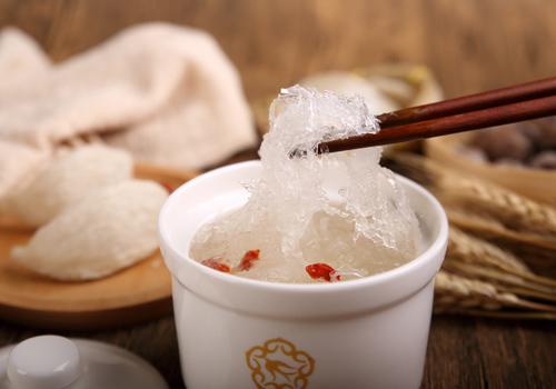 吃燕窝能祛斑吗(吃燕窝可以祛斑吗)-九图集