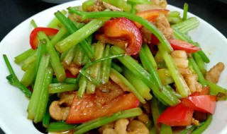 芹菜炒肉丝怎么炒(芹菜炒肉丝怎么炒法)-九图集