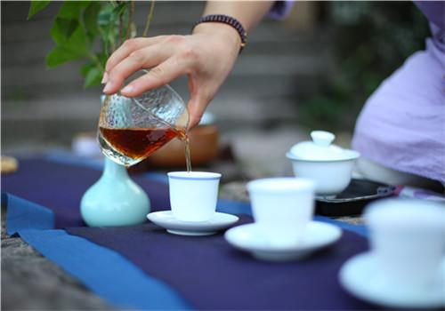 喝茶对牙齿好吗 睡觉前喝茶对牙齿好吗-九图集