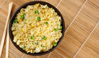 蛋炒饭的制作过程(蛋炒饭的制作过程说明文)