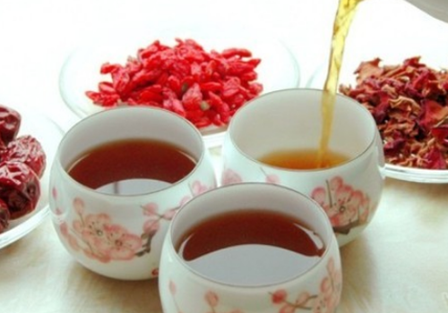 夏季养肝护肝喝什么茶 秋季护肝喝什么茶