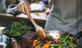 晚上吃什么素菜食谱大全（晚上吃什么菜食谱大全窍门）-九图集