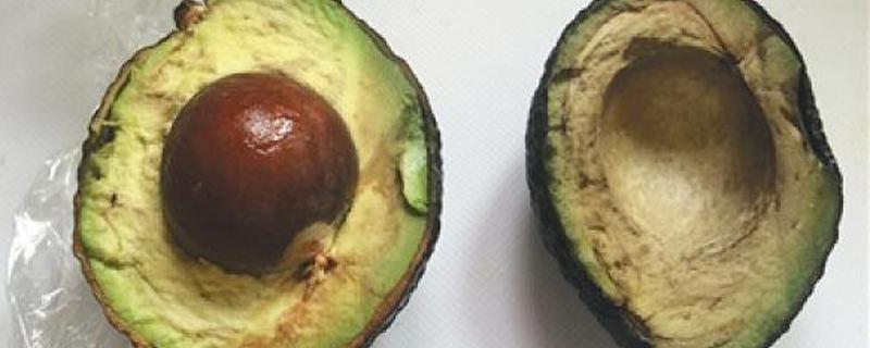 牛油果里面有黑色纤维能吃吗 牛油果黑色的能不能吃-九图集