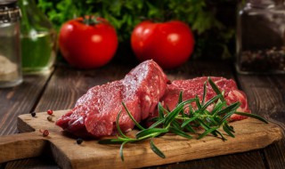 牛肉玉米胡萝卜可以一起炖不 炖牛肉可以放玉米和胡萝卜吗-九图集