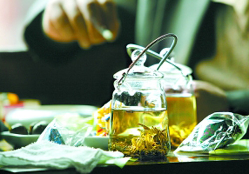 夏天喝茶的好处 夏天喝茶的好处有哪些-九图集