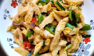 肉丝炒油豆腐皮的做法(油豆腐炒肉丝图片)-九图集