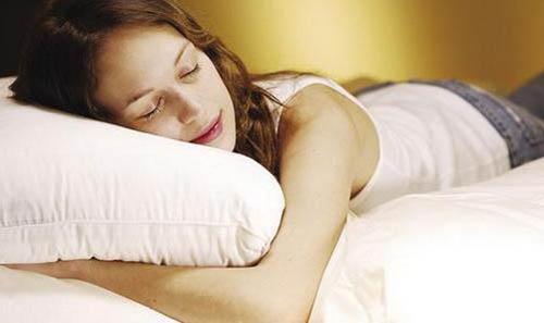 晚上怎么促进睡眠（晚上用什么方法可以促进睡眠）