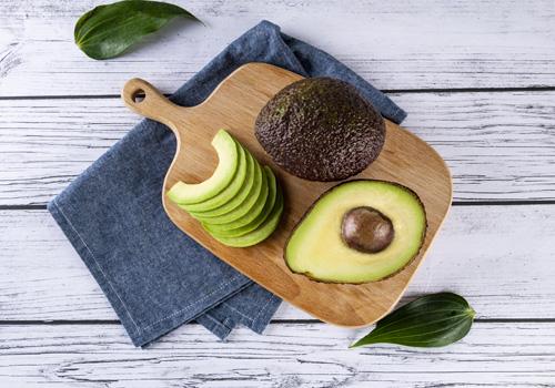 一周宝宝能吃牛油果吗(宝宝可以一天吃一个牛油果吗)-九图集