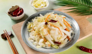 凉拌白菜丝的家常做法（凉拌爽口白菜丝的做法大全）