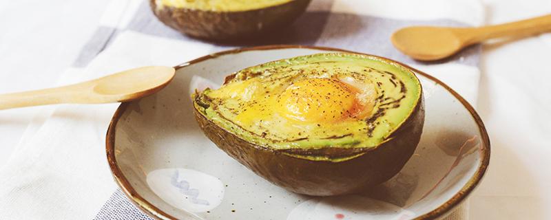 牛油果和鸡蛋能一起吃吗(牛油果跟鸡蛋能一起吃吗)-九图集