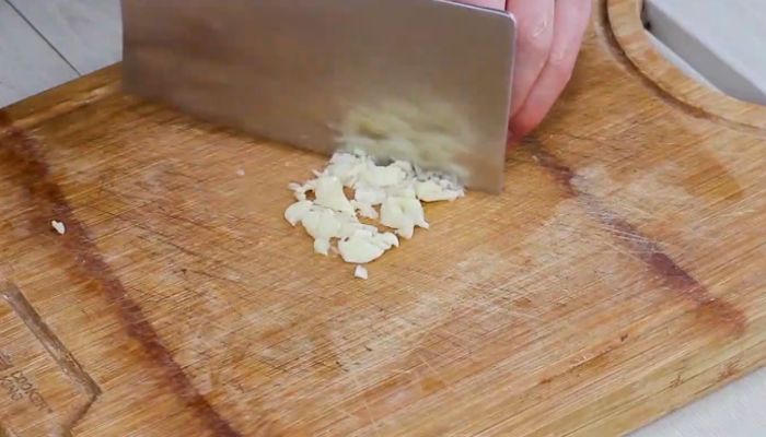 尖椒皮蛋的做法 尖椒皮蛋怎么做