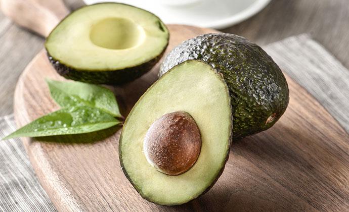 经常吃牛油果能丰胸吗(吃牛油果可以丰胸吗)-九图集