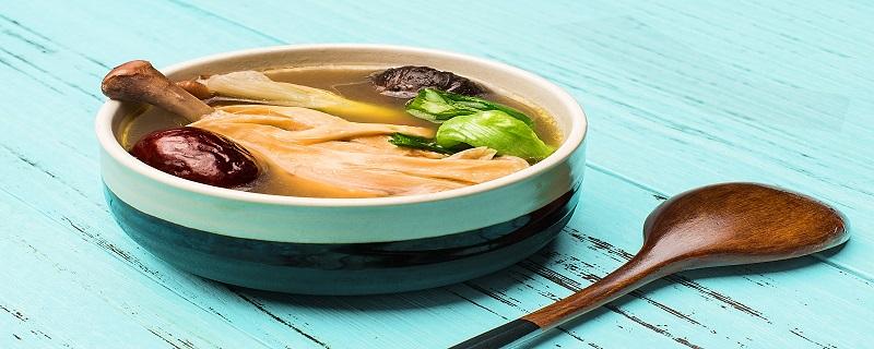 山药母鸡汤怎么炖最有营养(山药母鸡汤怎么炖最有营养窍门)