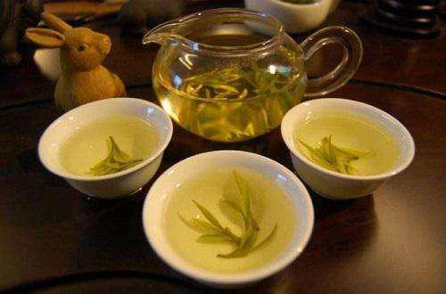 产后喝茶叶水会回奶吗 哺乳期喝茶水会回奶吗-九图集