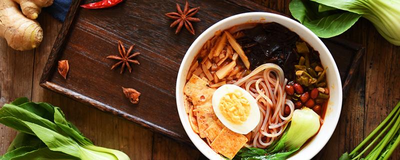 螺蛳粉能和大米一起煮吗（螺蛳粉可以和配料放一起煮吗）-九图集