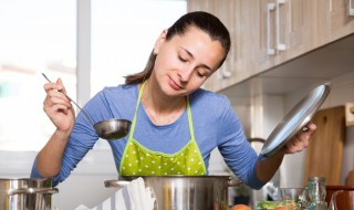 夏天适合煲什么汤比较好(夏天适合煲什么汤最好)