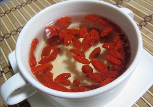 冬季泡什么喝可以养生(冬季泡什么喝对身体好)-九图集
