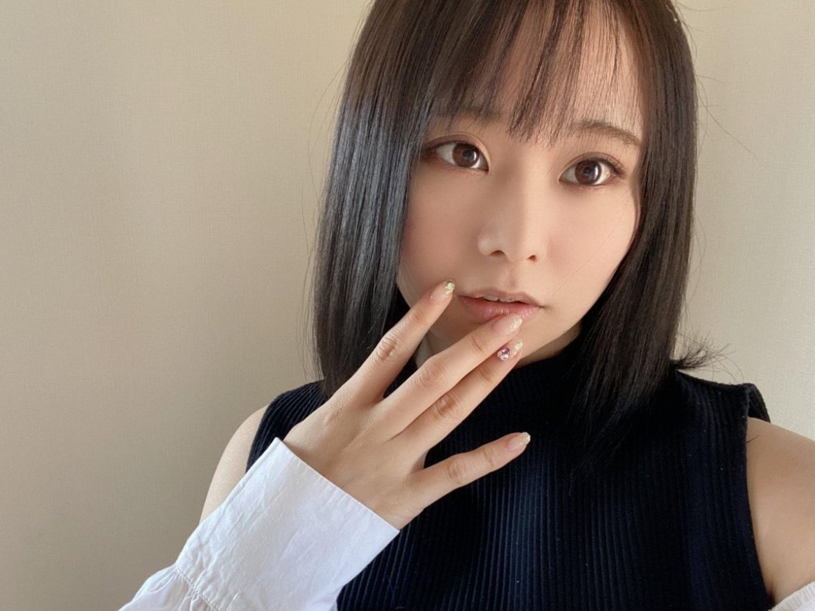 中山文香（中山ふみか）品番MIDE-893：痴女美发师用恶作剧玩弄沉溺于快乐的男客人！-九图集