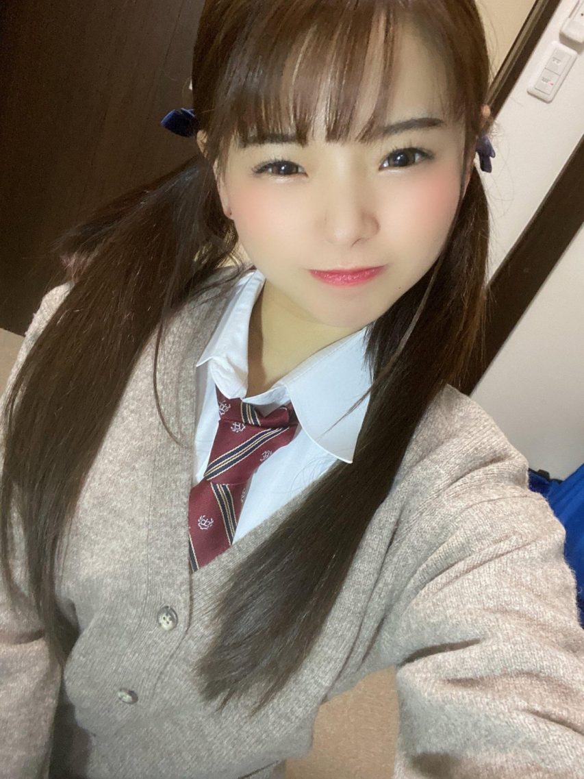 丘惠理奈(丘えりな)作品PFES-016:男教师的指导下在校内撩起裙子!