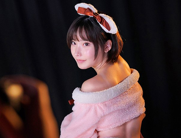 深田咏美(深田えいみ)作品MUKC-015:角色扮演尽情地愉悦吧!