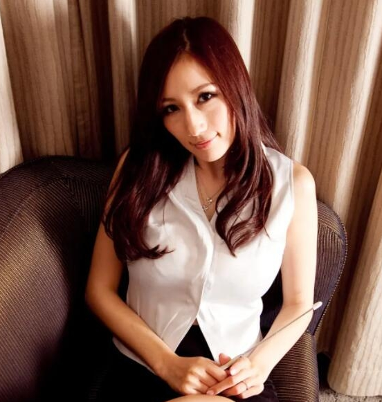 JULIA（julia）新作WAAA-082简介及预览-九图集