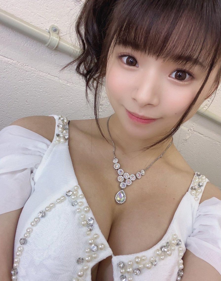 丘惠理奈(丘えりな)作品PFES-016:男教师的指导下在校内撩起裙子!