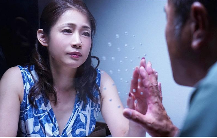 友田真希(友田真纪)作品JUL-478 :黄昏暮年的她英勇上阵!