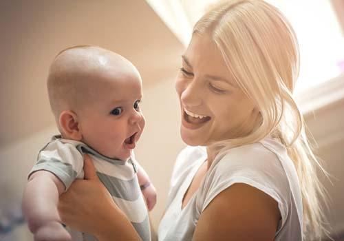 宝宝出生14天能吃多少(宝宝出生14天能吃多少奶)-九图集