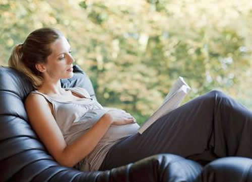 孕妇见红后多久会阵痛 孕妇见红后阵痛多久会生-九图集