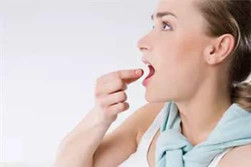 坐月子感冒了能吃药吗（坐月子感冒了可不可以吃药）-九图集