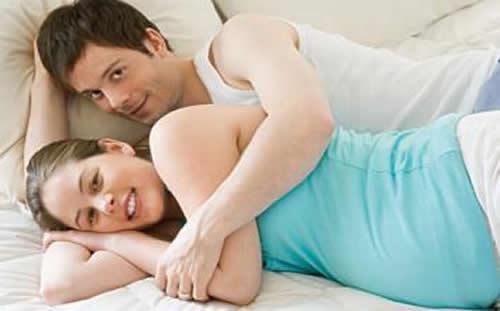 怀孕同房出血鲜红怎么回事（怀孕同房出血鲜红怎么回事呢）-九图集