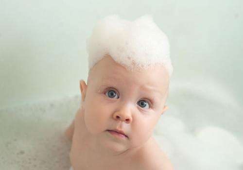 宝宝洗澡注意事项（百天宝宝洗澡注意事项）-九图集