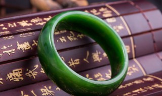 翡翠手镯冬天可以带吗 玉镯子冬天能带吗-九图集