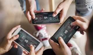 植物大战僵尸怎么挪动花园里的植物（植物大战僵尸怎么移动花园里的植物）-九图集